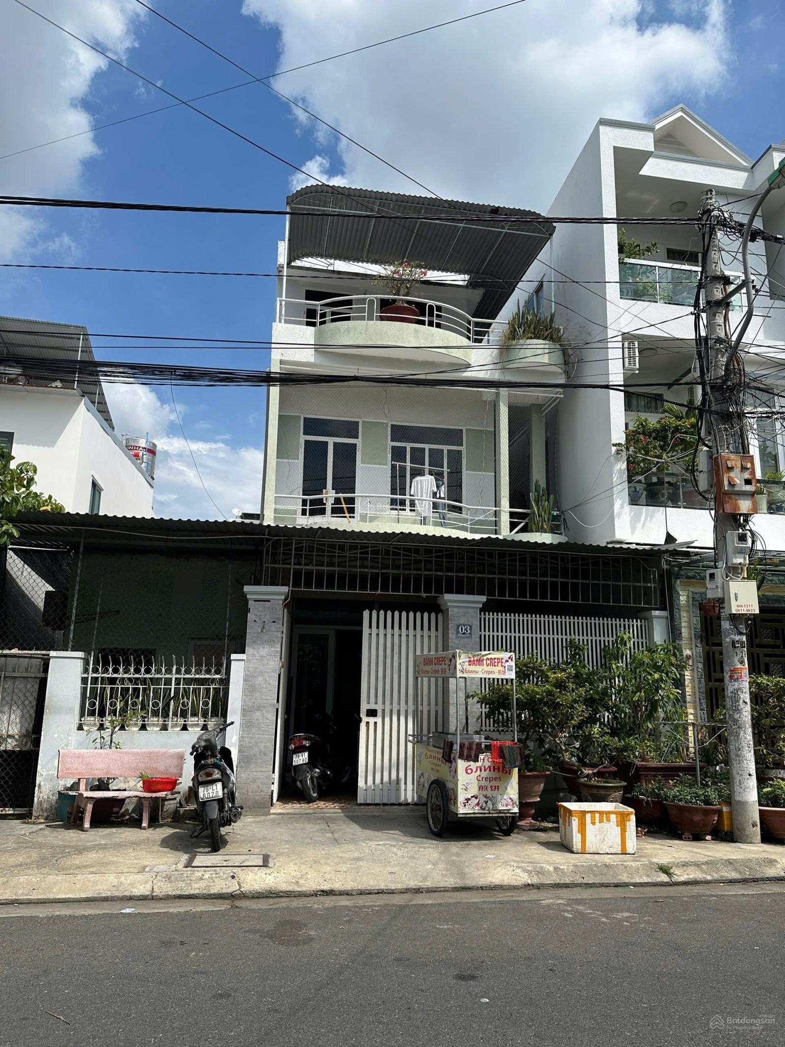 Nhà mặt tiền đường Đinh Liệt (ngang hơn 9m) Phước Long - Nam Nha Trang 17tỷ DT: 169,4m2 Ngang 9,2m