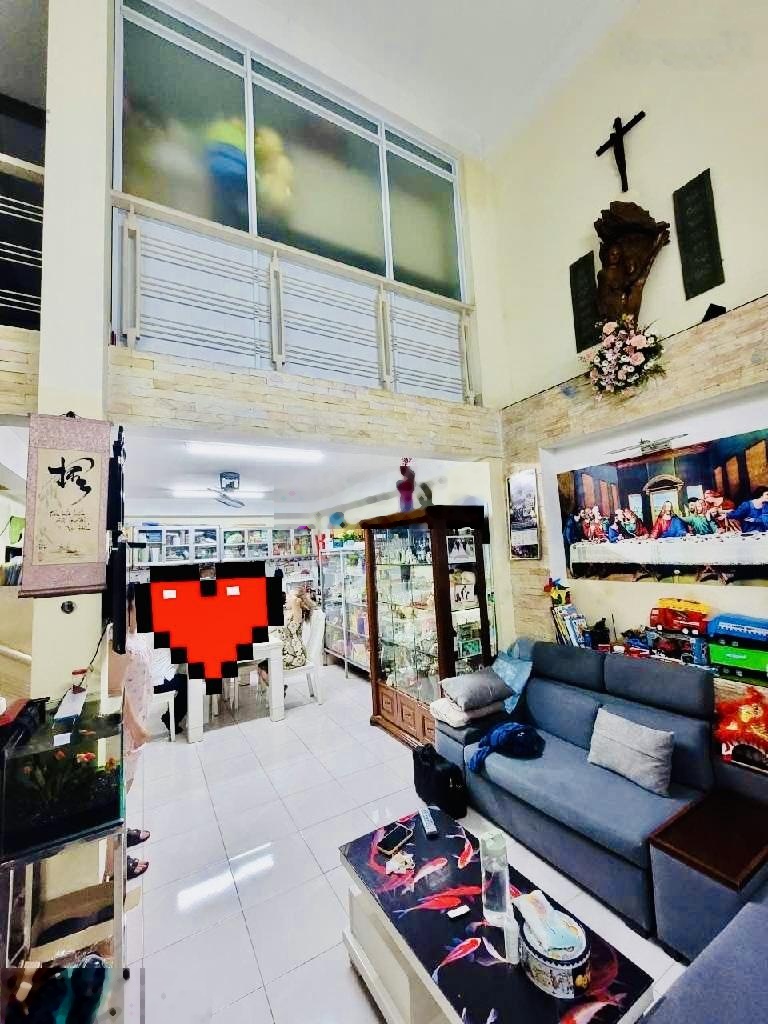 Hạnh Thông Gò Vấp, 4 Tầng Lô Góc, Xe Hơi, cạnh Mặt Tiền, gần Sân Bay