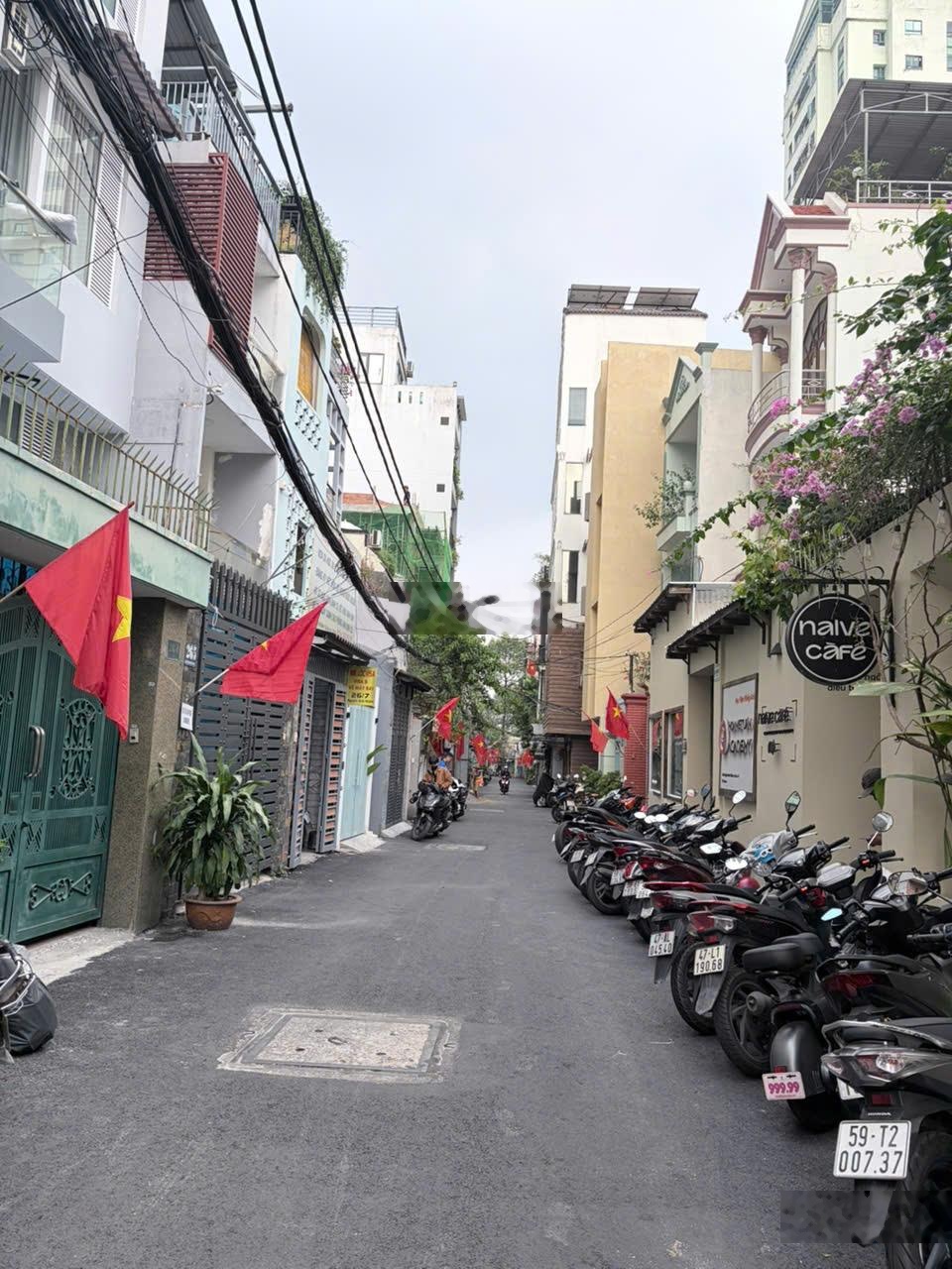 Nhà bán HXH VIP 26 Nguyễn Bỉnh Khiêm. DT 4.7mx25m, 3 tầng