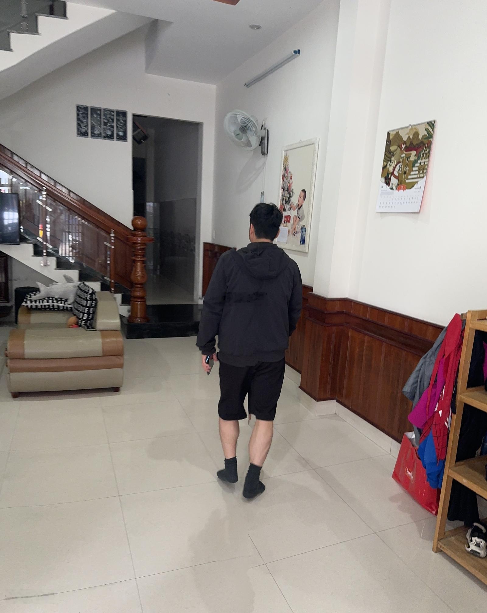 Cần bán gấp căn nhà 3 tầng mặt tiền đường Nguyễn Quang Bích gần chợ Hoà Cường quận Hải Châu