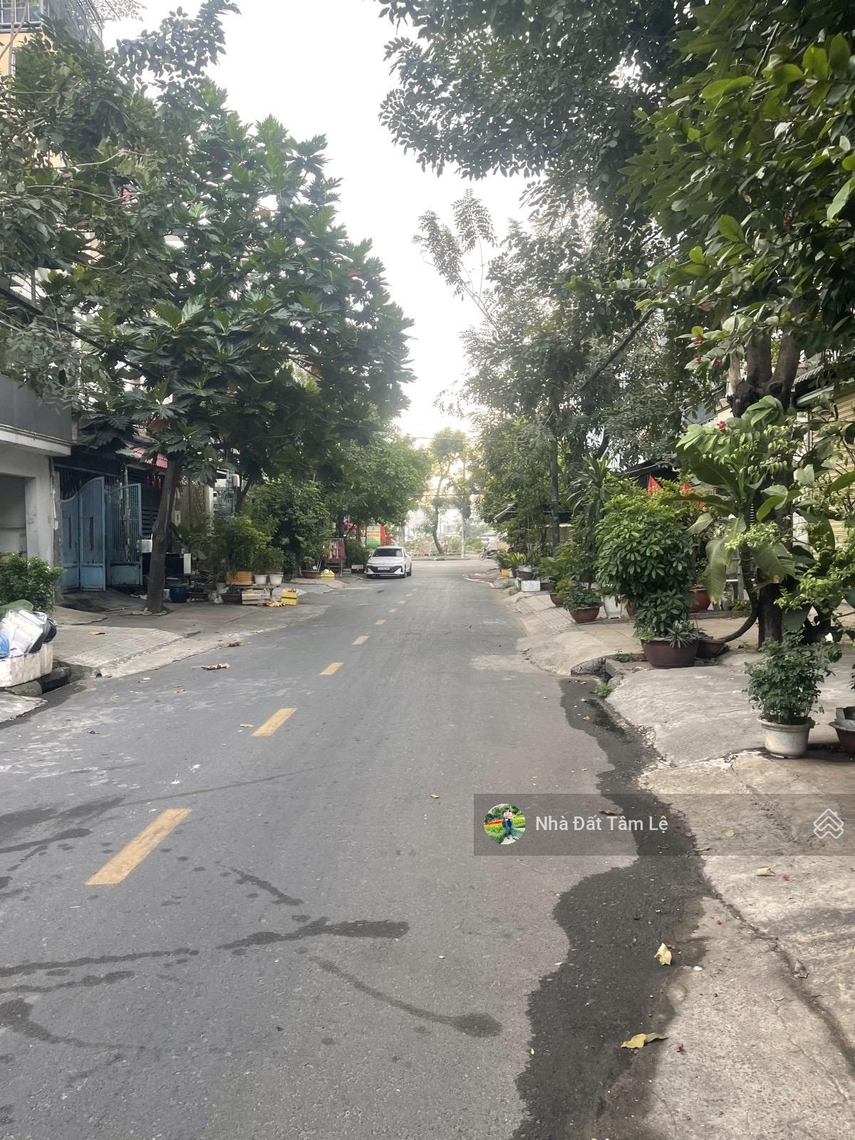 H8. Mặt tiền DC11 khu VIP Sơn Kỳ - 80m2 3 tầng giá chỉ 11 tỷ thương lượng