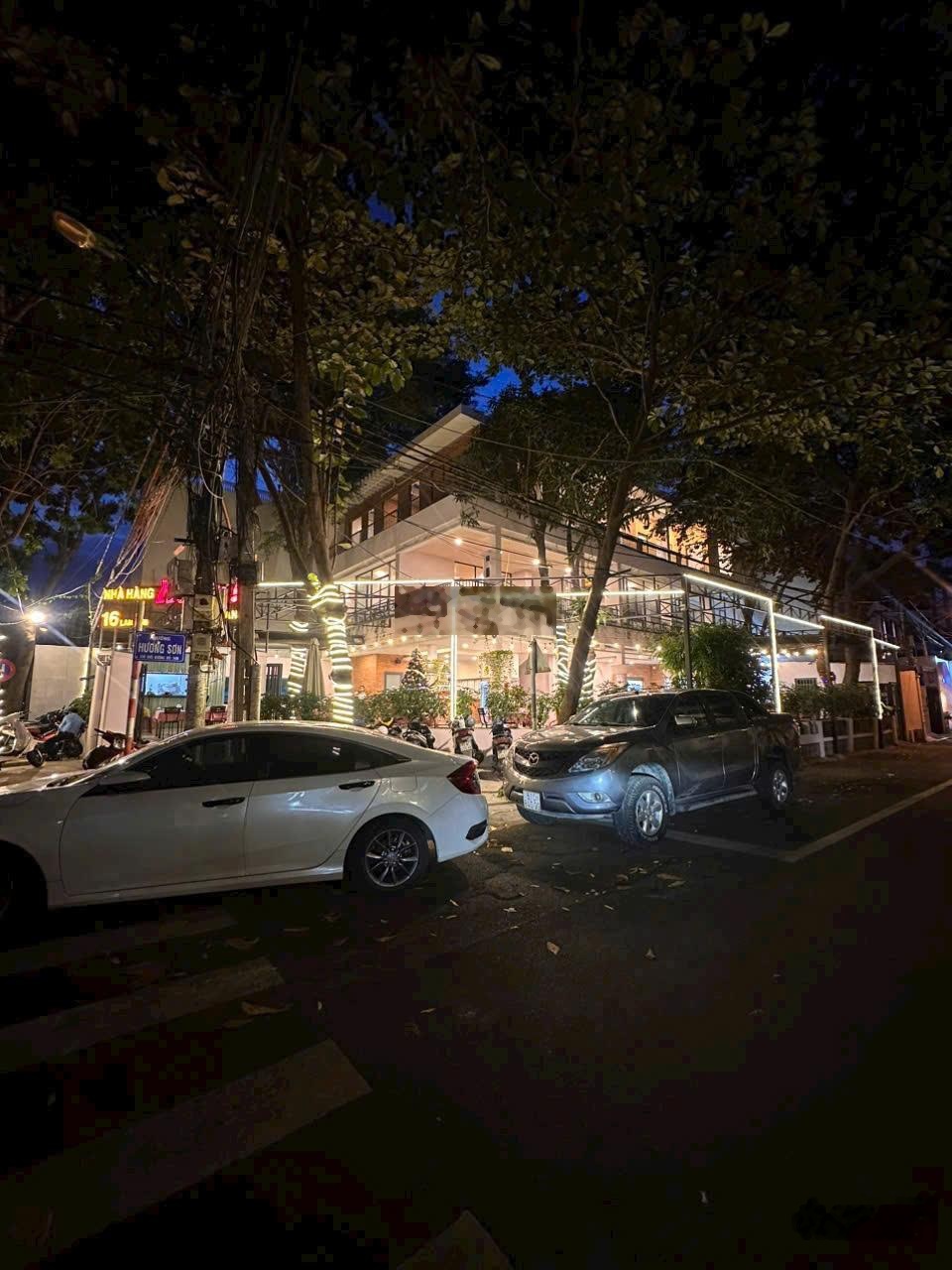 Bán căn góc 2 mặt tiền đường Lam Sơn, TT Nha Trang