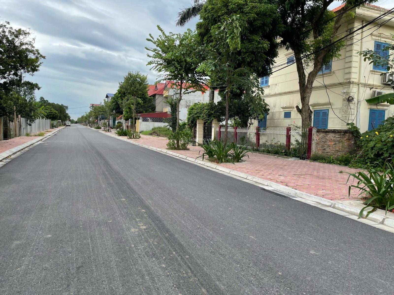 Bán đất bìa làng Thôn Vệ, Nam Hồng, Đông Anh đường lớn ô tô tránh có vỉa hè