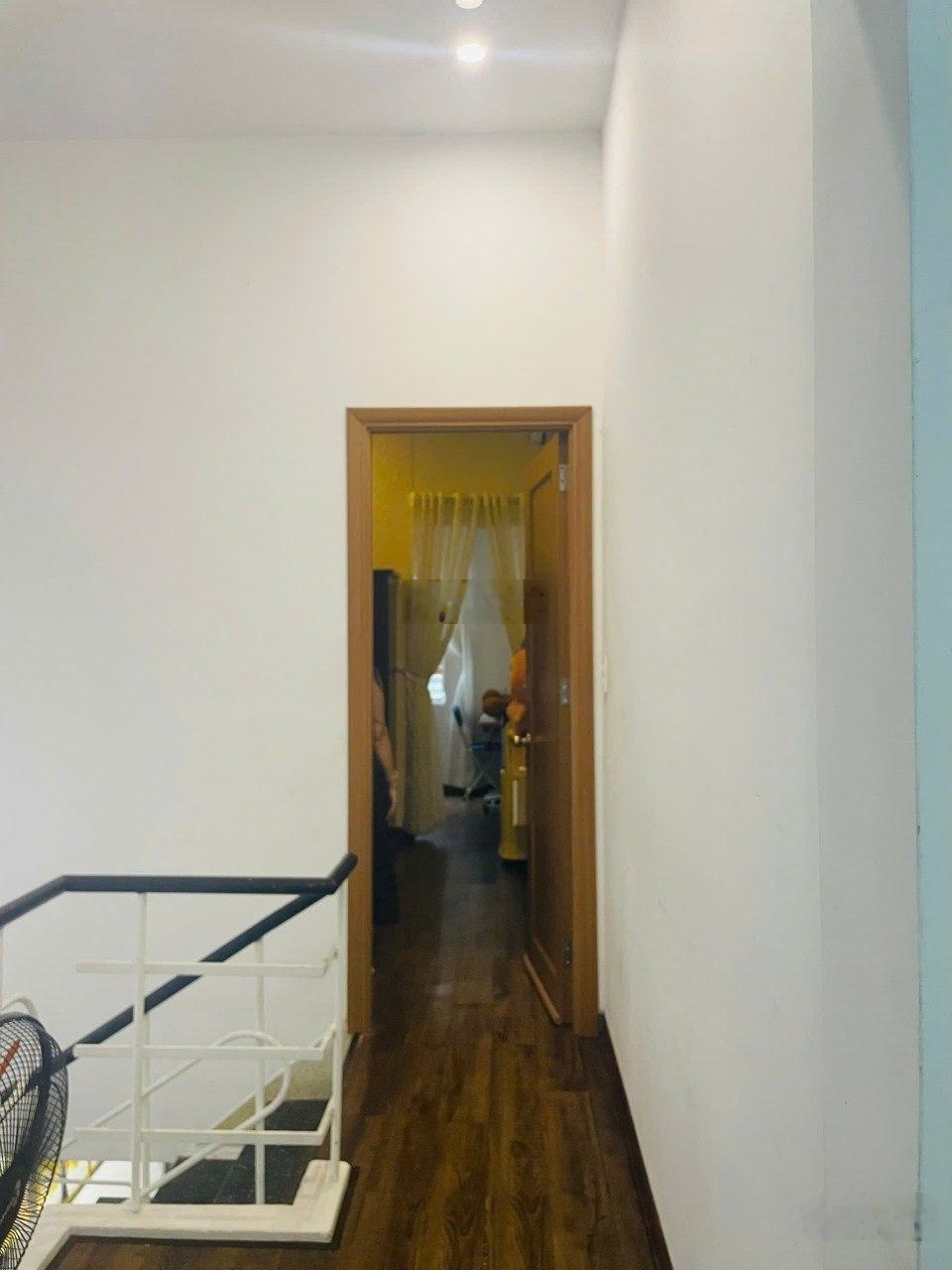 Giá rẻ - nhà 2 tầng k/86 Trưng Nữ Vương sát Cầu Rồng, Hải Châu chỉ 3tỷ5