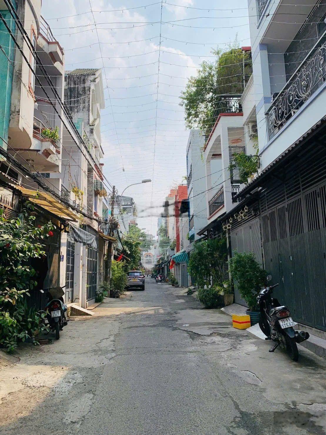 Nhà mặt tiền hoàng văn hòe - tân phú - ngay chợ tân hương - 2 tầng - nở hậu -70m2 - chỉ hơn 7 tỷ tl