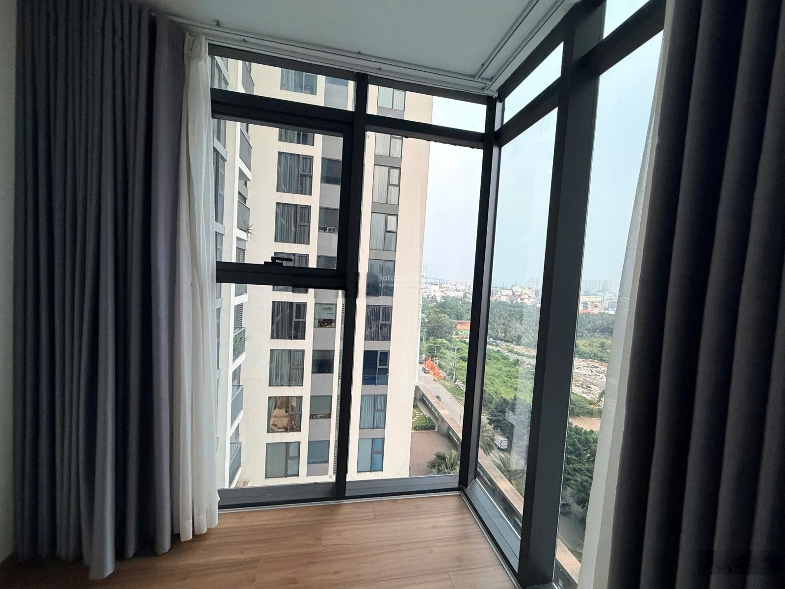 Cần bán căn hộ ecogreen 2pn dt 65m2 giá 6,2 tỷ đang có hđt 14tr/th tầng trung lh 0909904543