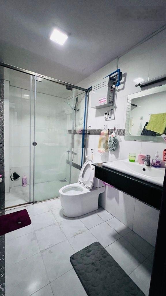 Nhà đẹp 3 tầng HXH Nguyễn Thị Tần - Q8. Diện tích 4,2x30m, 11tỷ8 TL, tiện ích xung quanh đầy đủ