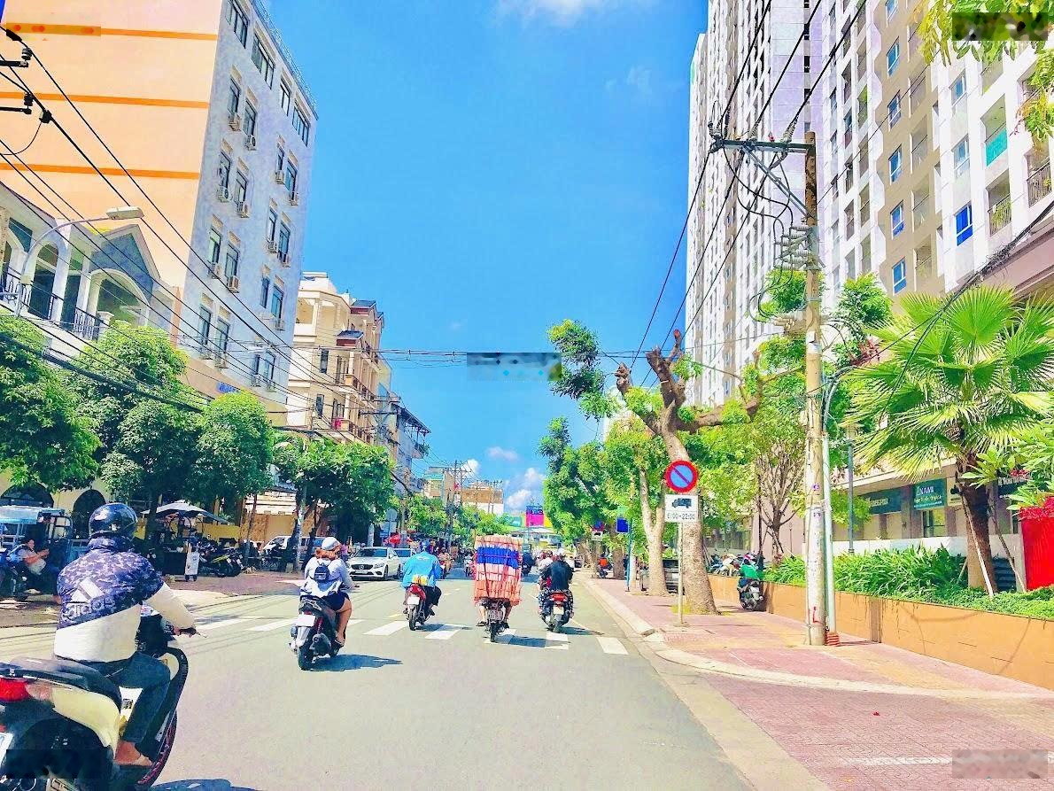 Bán nhà mặt tiền khu Tô Hiệu, Quận Tân Phú. DT: 6,5X21,3met - Nhà 2 lầu tiện xây CHDV. Giá 17 tỷ TL