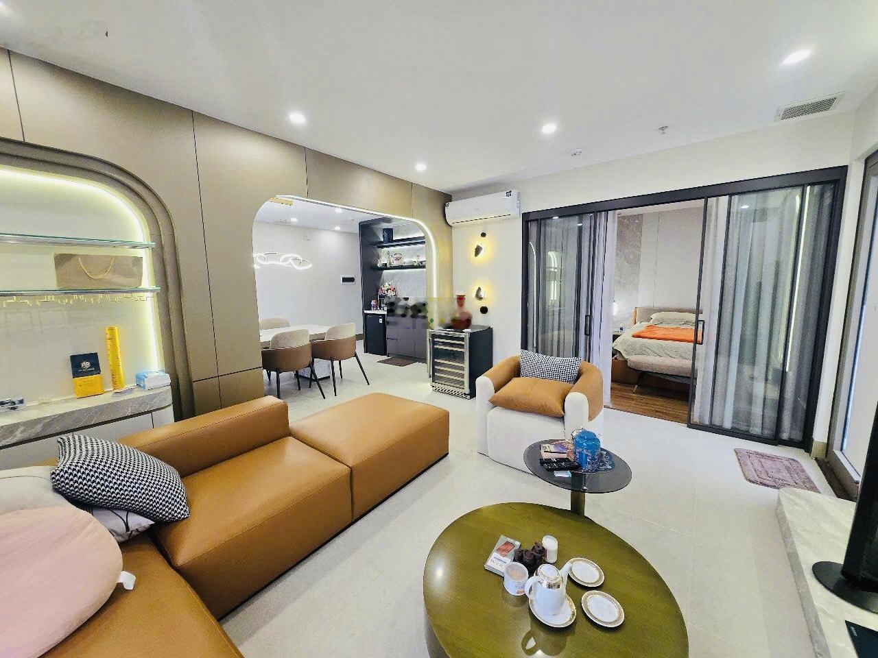 Mời thuê VCI full đồ giá 8 triệu. LH: 0981693992