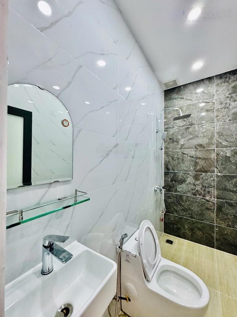 Nhà Đẹp sẵn Nội Thất gần Sân Bay Hẻm Ô Tô Đón Tết