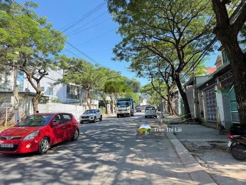 Lô góc mặt tiền đẹp ngay trung tâm Thủ Dầu Một đường Lý Tự Trọng đối diện khu Tiamo DT 100m2 SHR