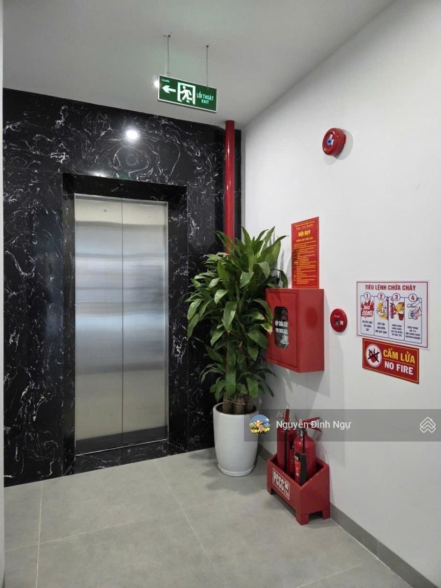 Toà VP Vũ Phạm Hàm - Trung Kính. 75m2 x9T. Thang máy. Có hầm. Cho thuê tốt. Giá chỉ 3x tỷ