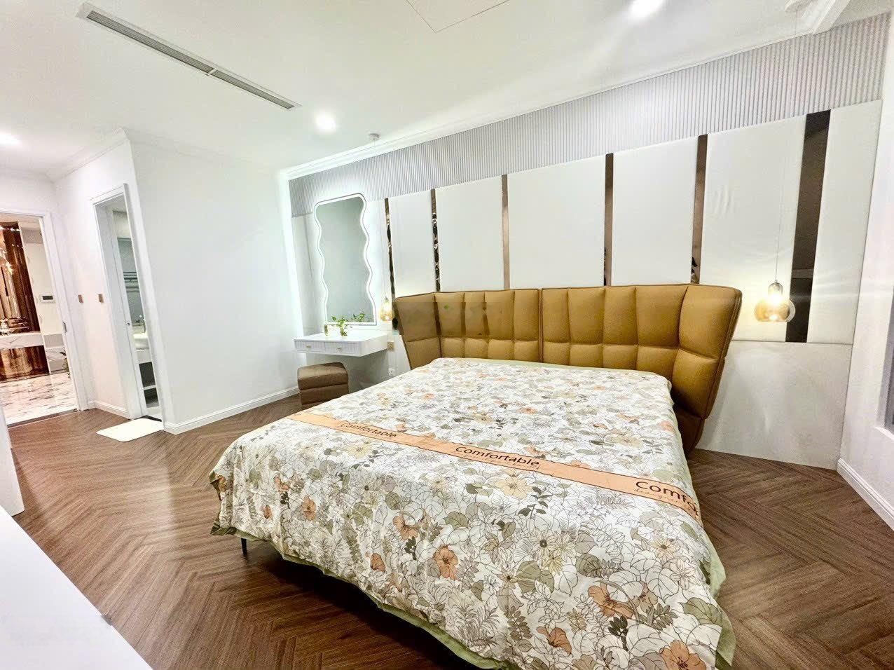 Bán căn 3PN Full nội thất, 95m2, giá 11.9 tỷ, tại Vinhomes Central Park