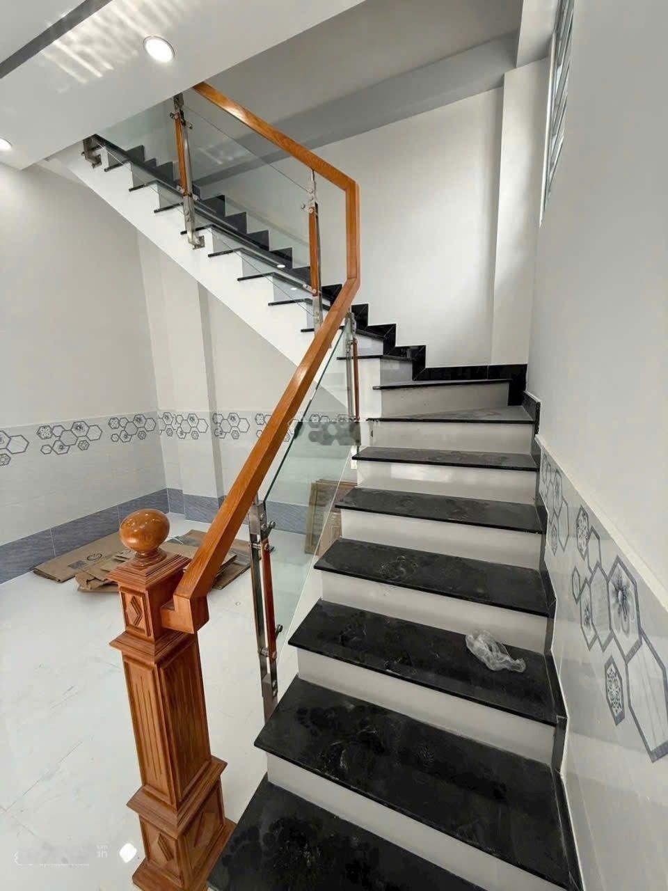 Bán nhà hxh thông đường số 1 ngay chợ bình long giáp tân phú 5.4 tỷ