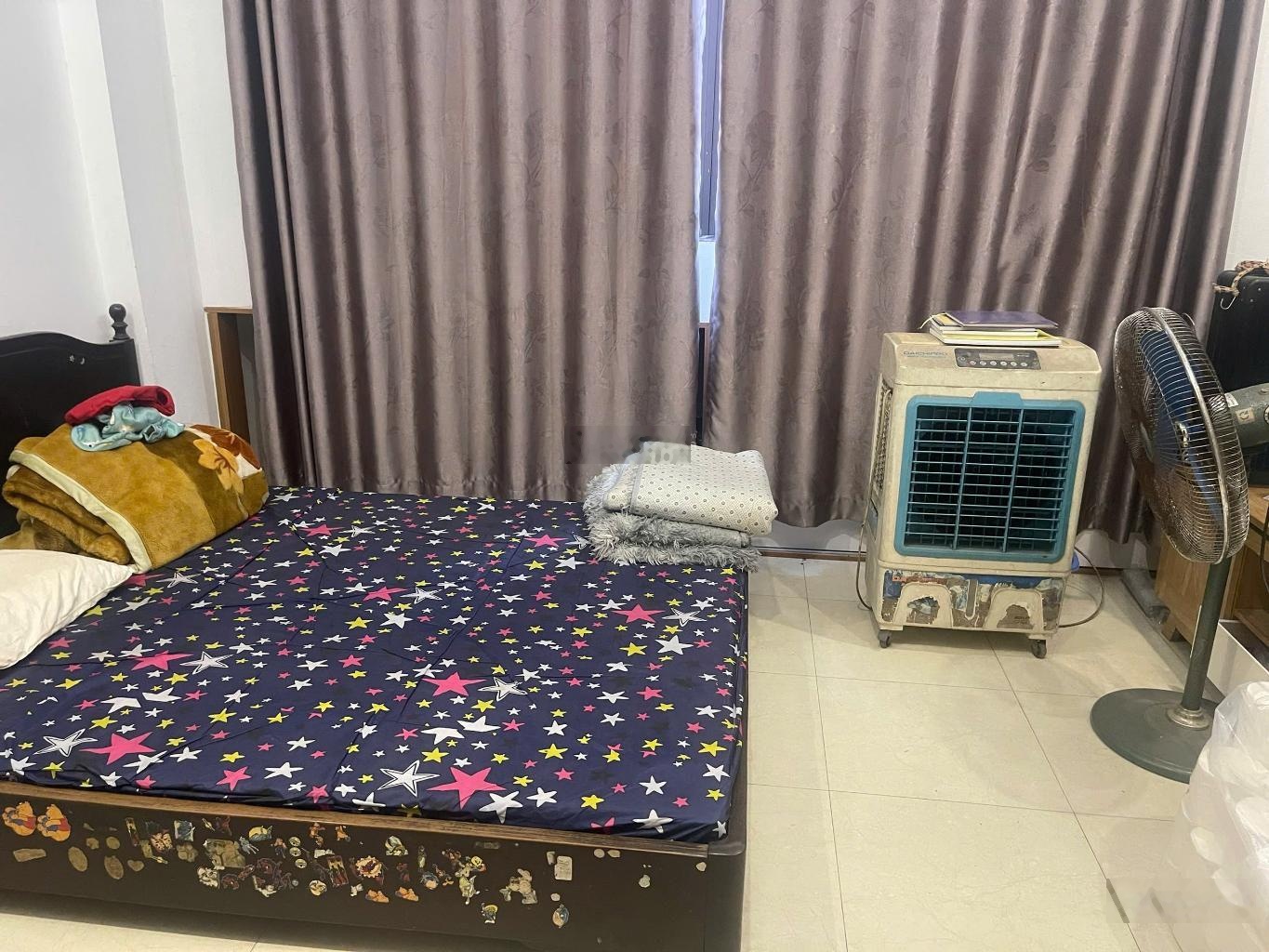 Nhà phố Kim Mã - Quận Ba Đình - sát phố - ngõ rộng - 42 m2 - MT 3.9 m - sổ đỏ vuông đét