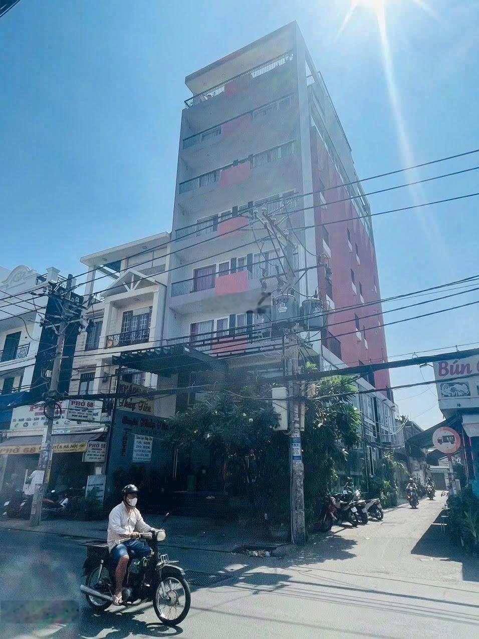 HOT HOT Bán Nhà Bình Thạnh 2MT,hẻm VIP 8m, 160 Bùi Đình Túy,gần MT,DT 4.5mx20m, 4 tầng,sổ vuông vức