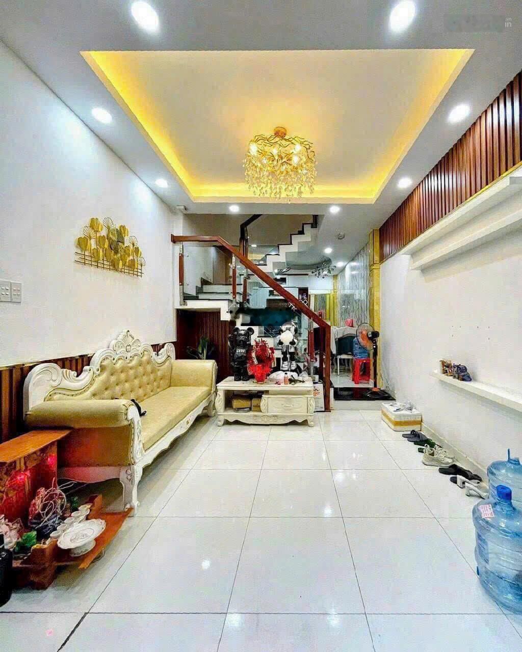 Ngay siêu thị CoopMart chính chủ căn Lê Văn Việt vài bước ra Vincom kết nối gatre Thủ Đức cho thuê