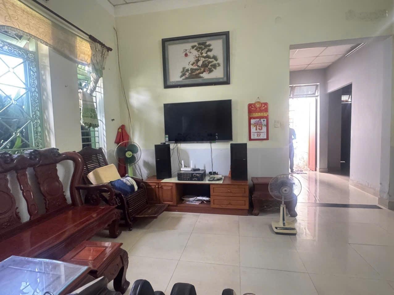 Bán Đất Tặng Nhà Cấp 4 Đẹp-82m2,Gần Chợ Và Trường Cấp 2 Trảng Dài-Biên Hoà. Giá Cực Rẻ Chỉ 2,2 Tỷ.