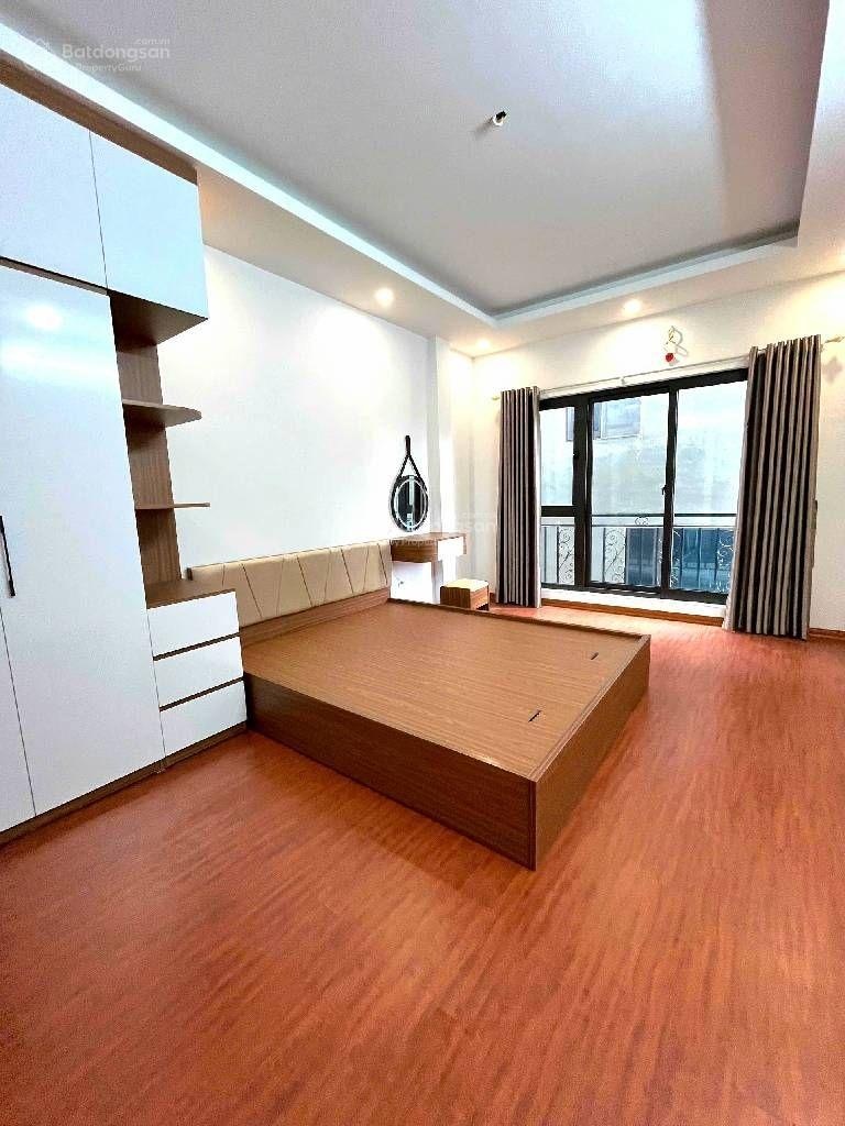 Bán gấp nhà Lĩnh Nam 33m2, 5 tầng sổ đỏ nhỉnh 7 tỷ. Gần oto, các trường học. Nội thất xịn, thoáng