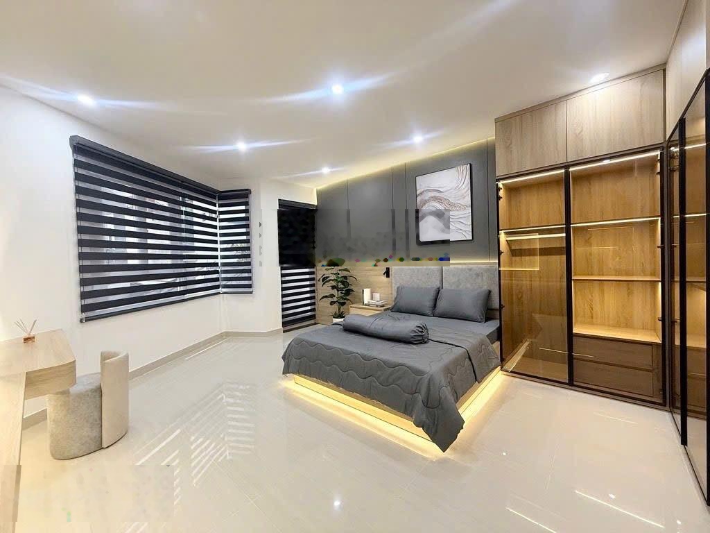 Sang trọng -dân trí cao- phan xích long - phú nhuận- hẻm 6m