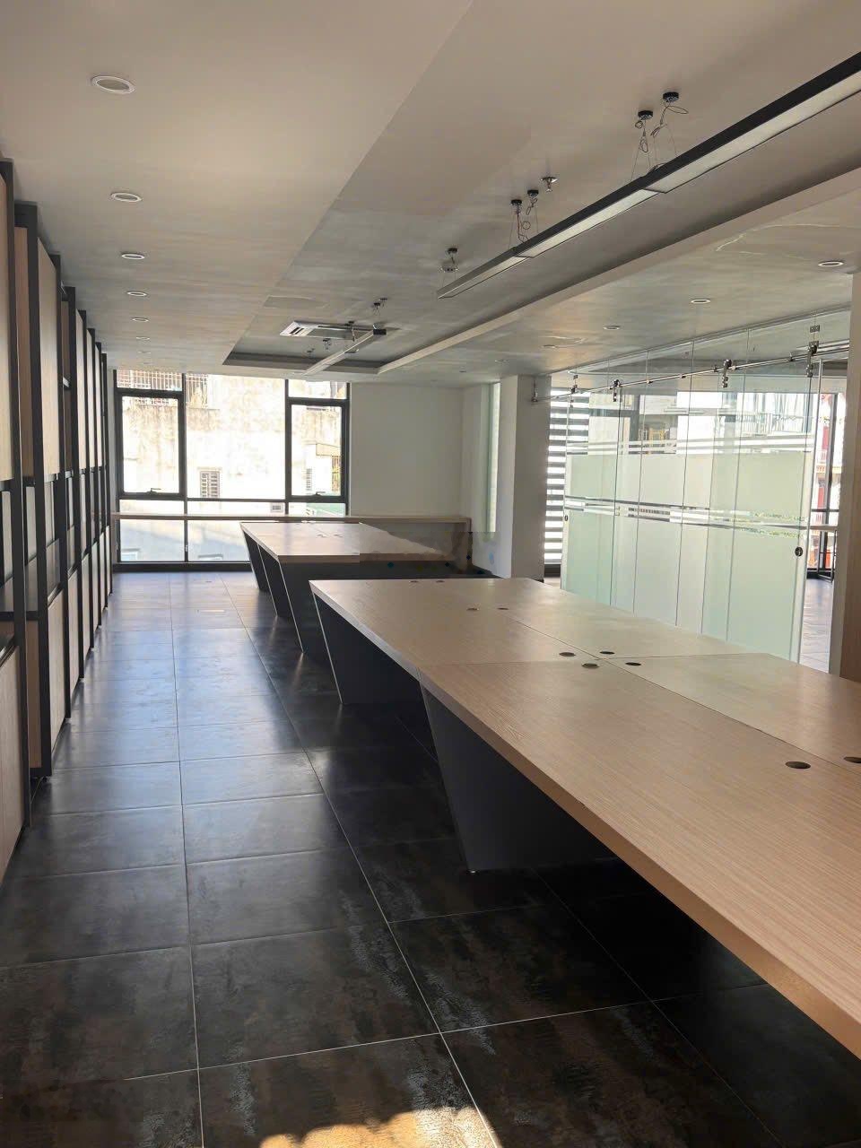 Cho thuê văn phòng Nguyễn Tuân 80m² giá 14 triệu/tháng