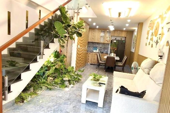 NHÀ HXH 8m 5Tầng + Sân Vườn + Sân Thượng BBQ GIÁP TÊN LỬA