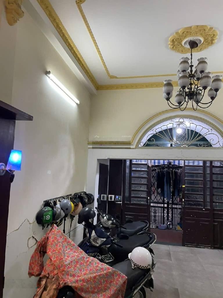 Bán nhà 2 mặt tiền trước sau - Hẻm số 42 - đường Ung Văn Khiêm