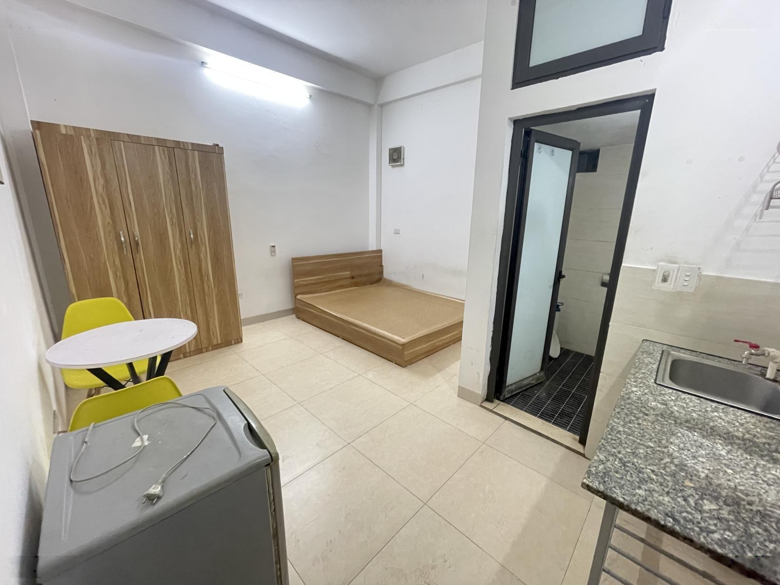 Bán toà căn hộ dịch vụ 21pkk, 94m2, 7 tầng thang máy, dòng tiền 100tr/tháng