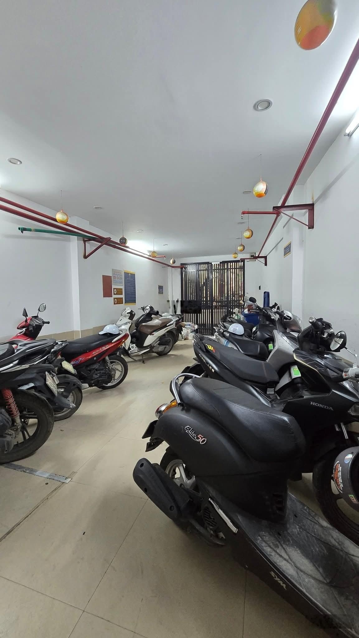 Nhà mặt phố đẹp xuất sắc tại Ô Chợ Dừa, Đống Đa, Hà Nội, 240 tỷ, 406m,10 tầng,2 Thang Máy, đủ PCCC