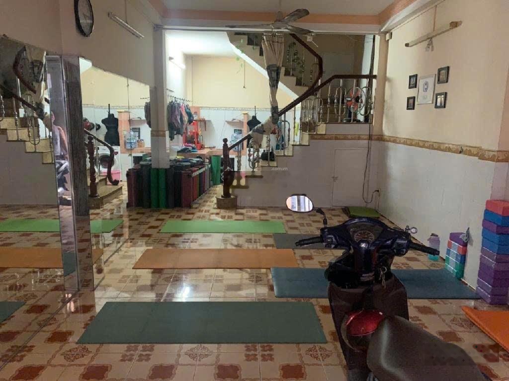 Bán nhà mặt tiền Đs Vĩnh Hội. 80m2 SD, MT kinh doanh sầm uất. Giá 9. X tỷ