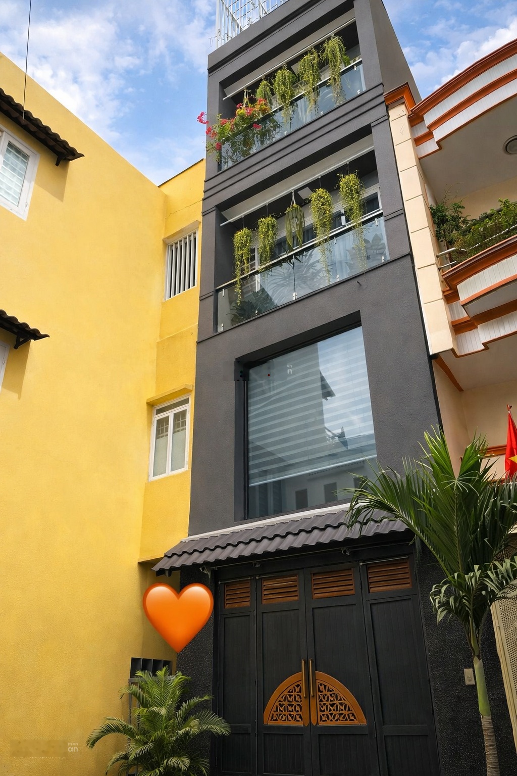 Nhà Bán Mới Đẹp - 2 Mặt Tiền Hồ Bá Kiện P15 Quận 10, DT 33M2