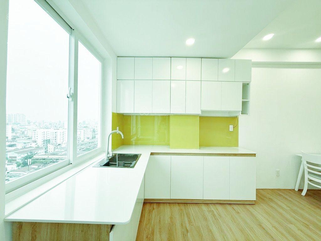 Căn hộ cao ốc hòa hảo sát đh kinh tế moi đẹp 2pn 2wc phòng khách - bếp