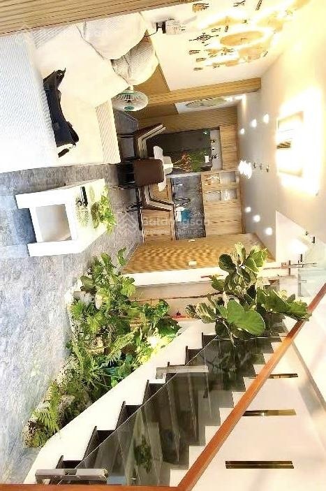 Nhà đường Bia Truyền Thống, 4 x 13m, 5 lầu sân thượng, nhà mới bán gấp trước tết giá rẻ