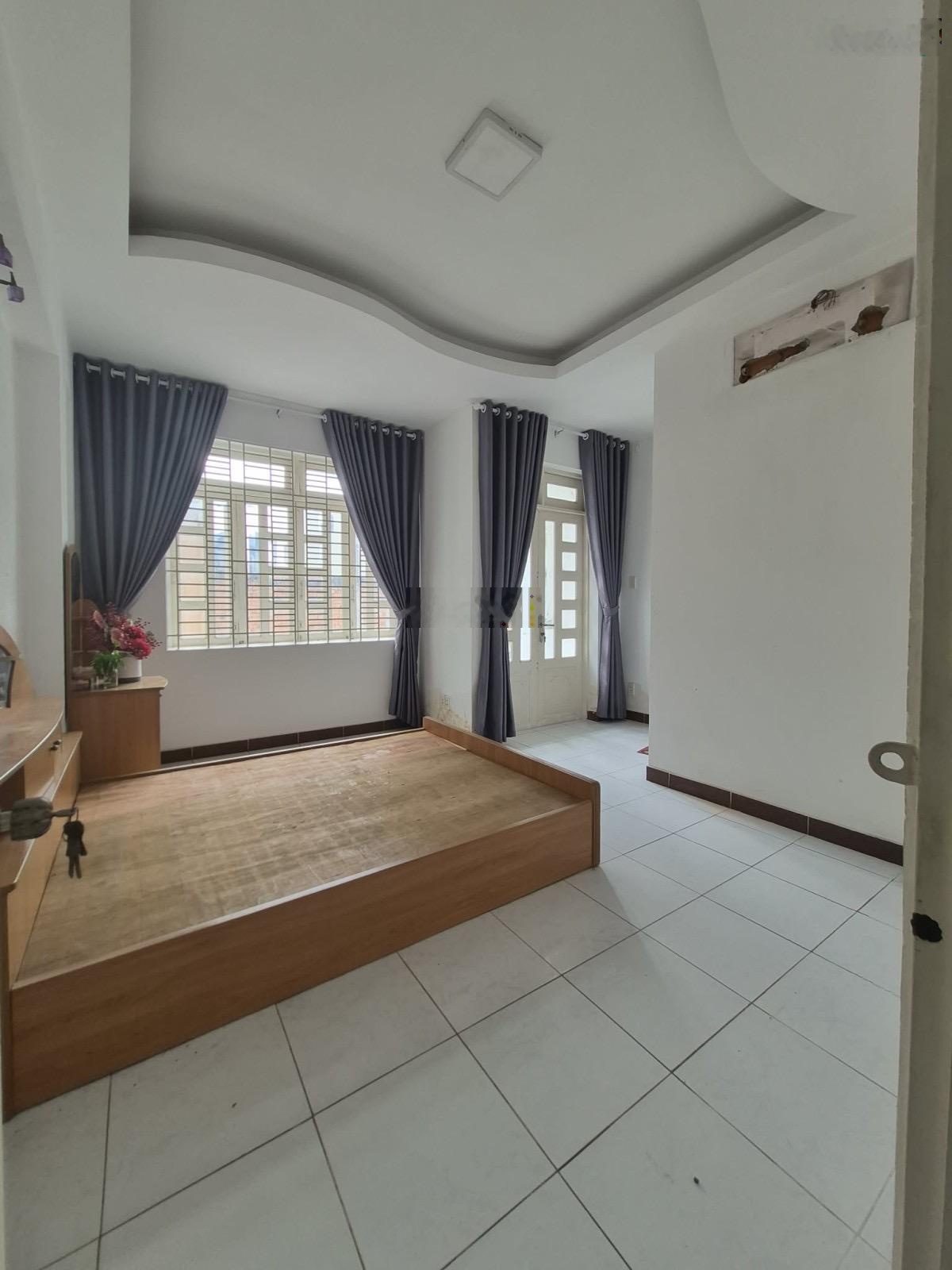 Xe hơi tới cửa nhà hẻm thẳng 1 trục cách Phan Huy Ích 40m Tân Bình 3 tầng chỉ 6,5 tỷ