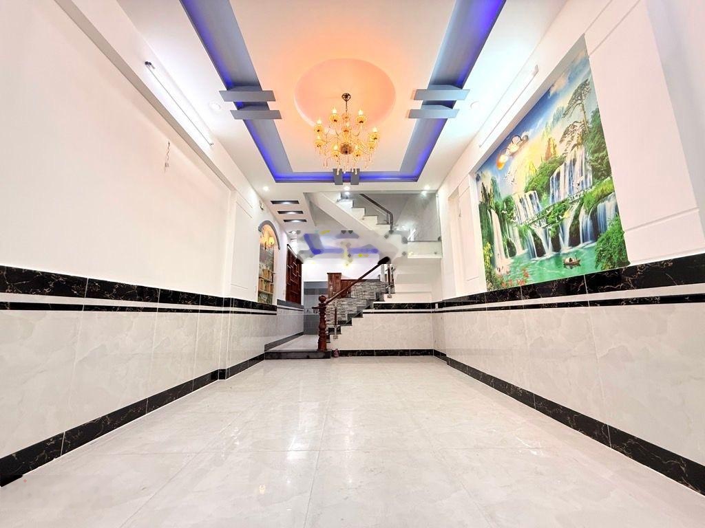 Hơn 5 Tỷ - 68M2 - Hẻm xe hơi - 4 phòng Nhà đẹp Nguyễn Ảnh Thủ - Hiệp Thành 13 Quận 12