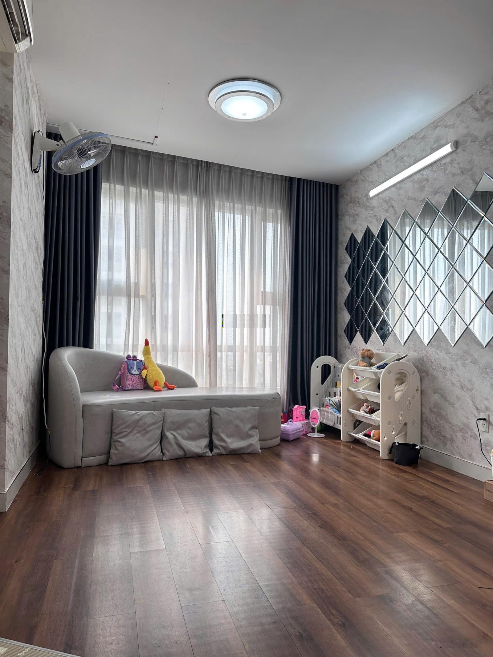 Bân căn hộ Summer Squares, Tân Hoà Đông, Quận 6, sổ hồng sẵn công chứng, nhà có thể dọn ở liền