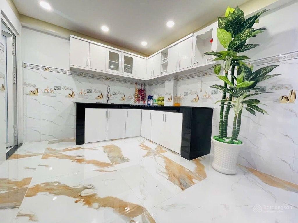 Bán nhà hẻm xe hơi Nguyễn Hồng Đào - 5 tầng - 5,25 tỷ