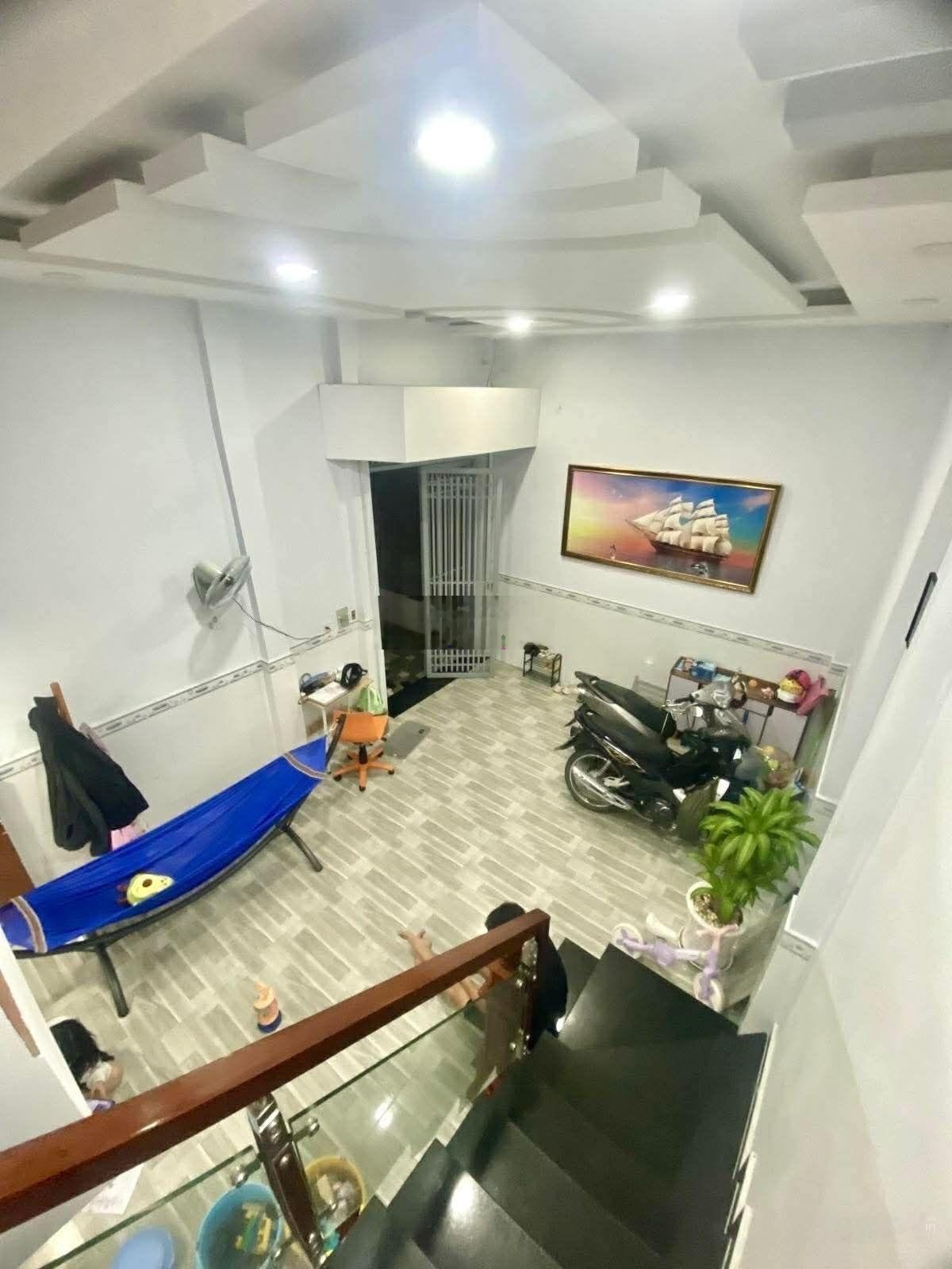 Bán nhà riêng 3PN, 3WC tại Nguyễn Ảnh Thủ, Hiệp Thành, Q12, giá ưu đãi 2,99 tỷ