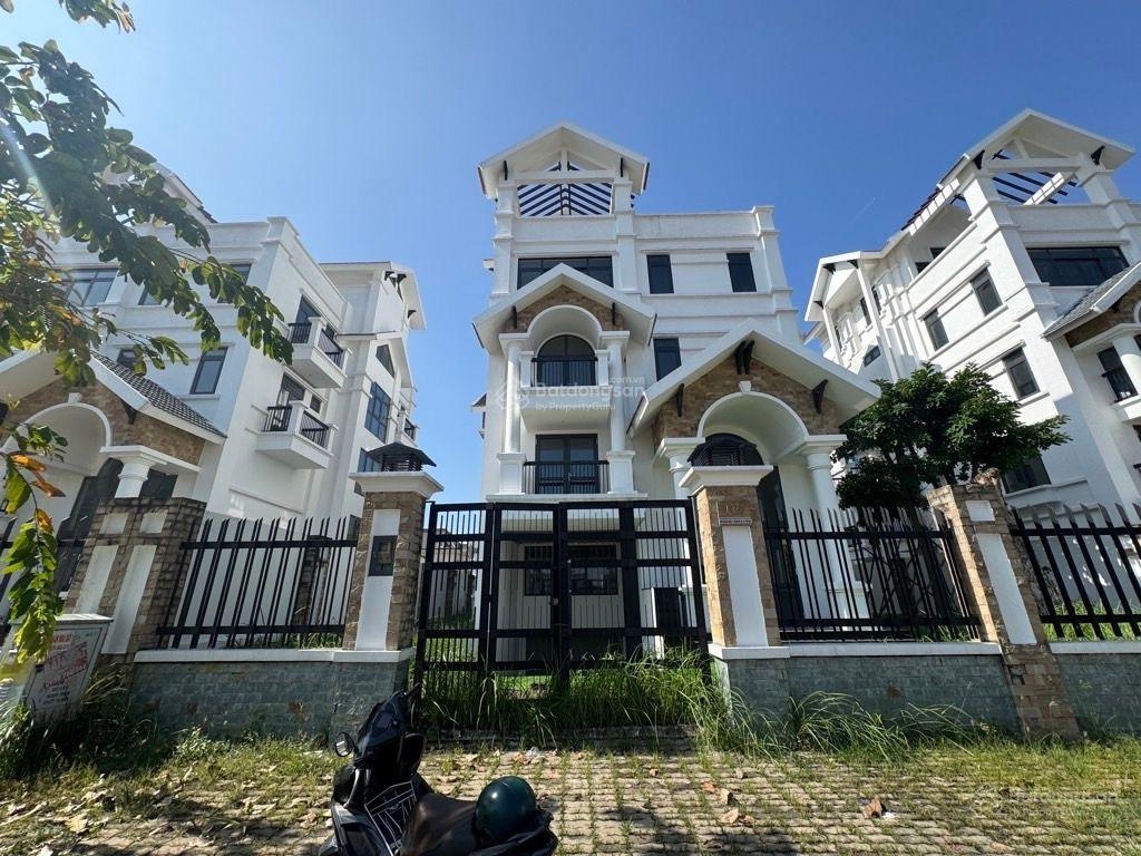 Biệt thự cao cấp sát sông sài gòn, đảo kim cương, ubnd tp thủ đu vị trí hiếm có, ngang 17m đẹp