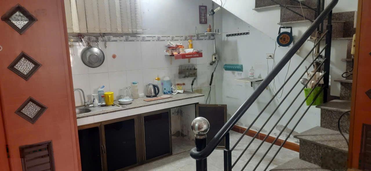 Cho thuê nguyên căn Nhà trong hẽm đường Lã Xuân Oai phường Tăng Nhơn Phú