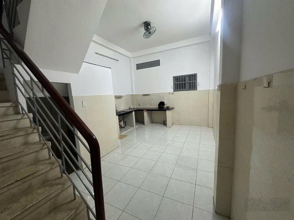 Bán nhà hẻm 8m - đường Bùi Đình Túy Phường 12 Quận Bình Thạnh