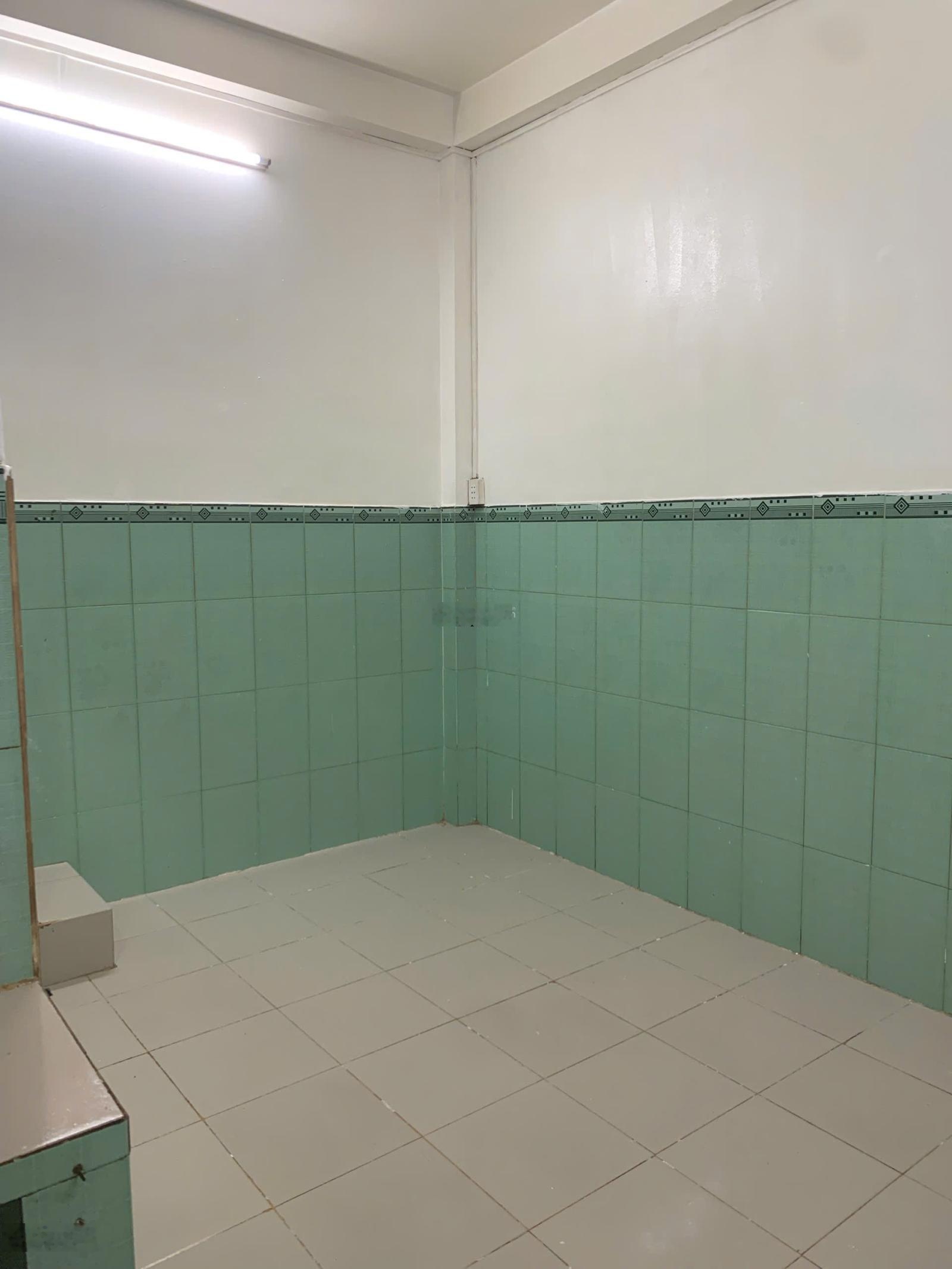 Nhà 1 trệt 1 lầu 40m2 tại quận 8 gần chợ và trường học