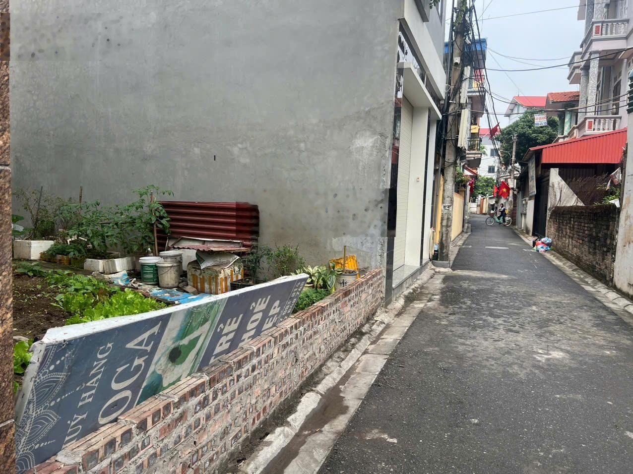 Bán đất thôn Nhuế, Kim Chung, Đông Anh 60m², mặt tiền 4m, ô tô vào đất