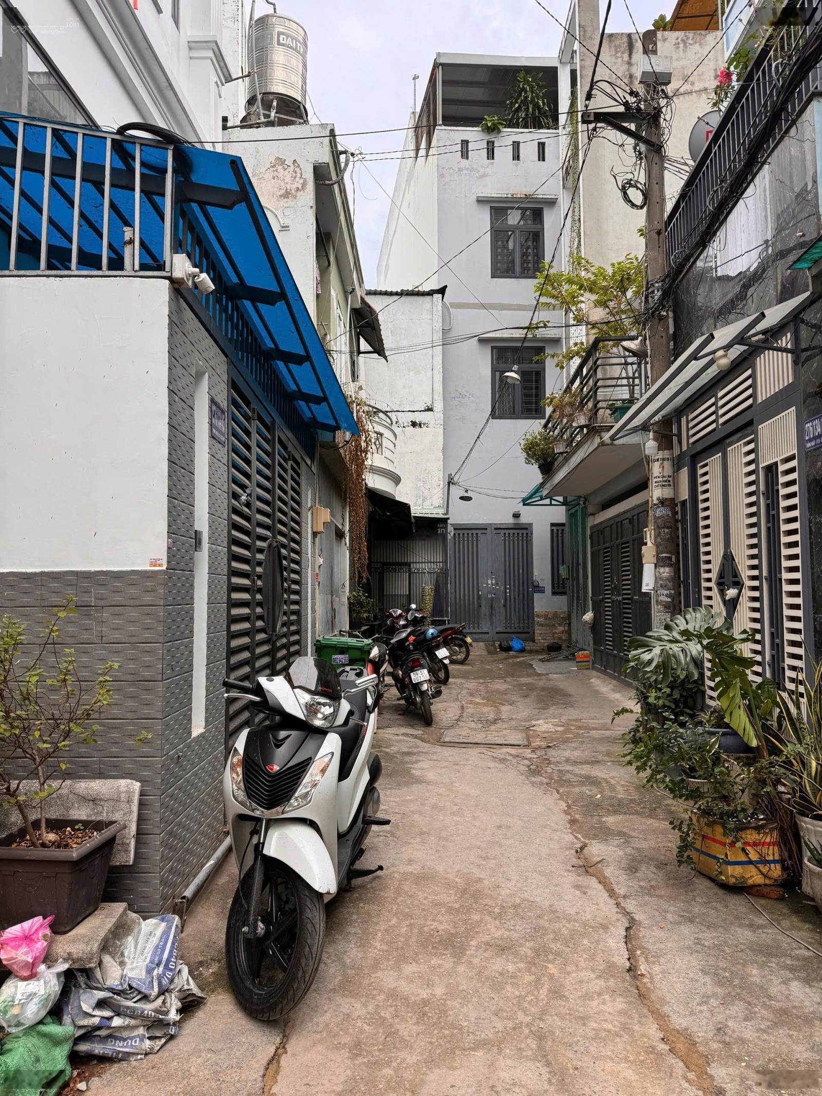 Căn hộ dịch vụ 15p HXH đường Thống Nhất P16 ngay LotterMart Gò Vấp DTSXD 340m2 ngang 5,2m dài 20m