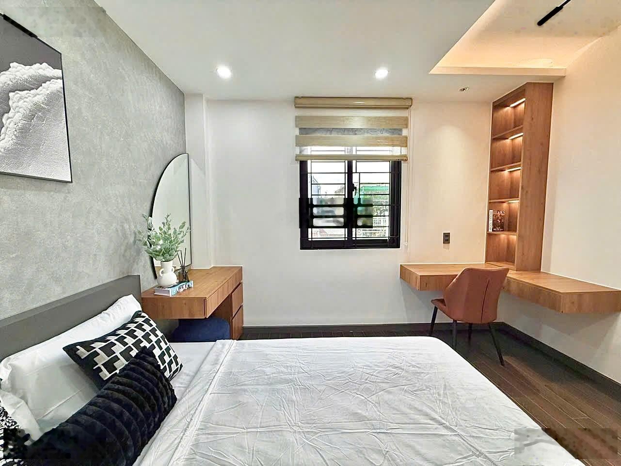 Mặt Tiền Kinh Doanh P.11 Gò Vấp Nhà 6 Tầng Có Thang Máy Ngang 5.2m Giá Tốt