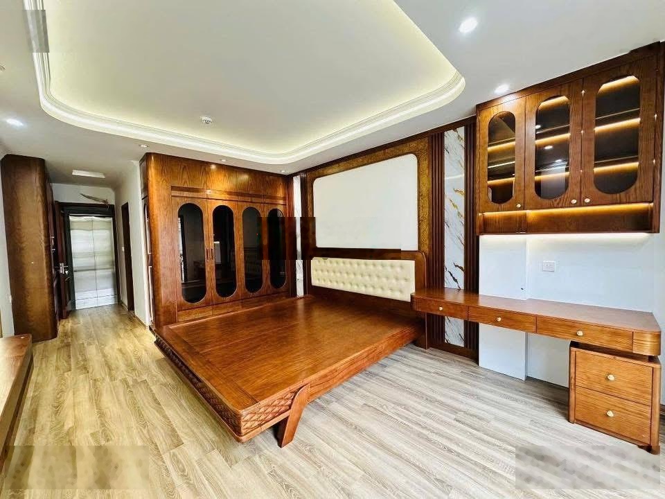 Chủ mót bán trước tết giảm 1 tỷ 7 tầng phân lô - gara ô tô 7c - full nội thất sẵn ở đón tết sướng