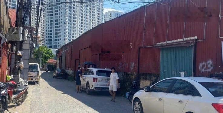 Cho thuê mặt bằng kinh doanh / làm kho vị trí góc đẹp, giá tốt