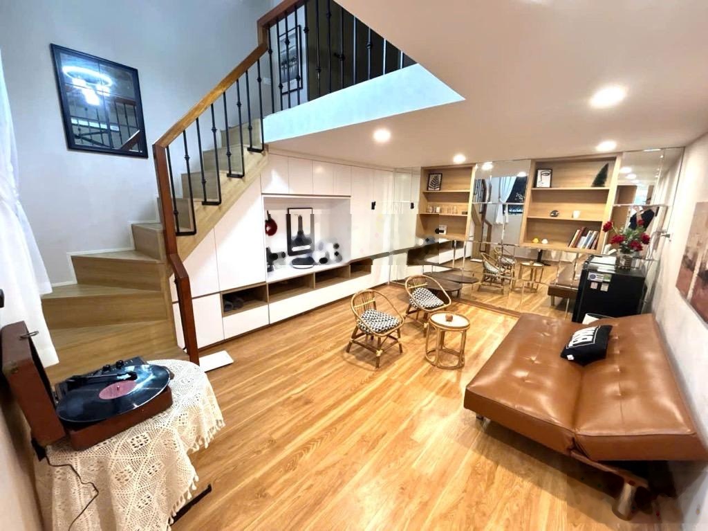 Bán Nhà Riêng 35m2 Chính Chủ Tại Thạch Bàn