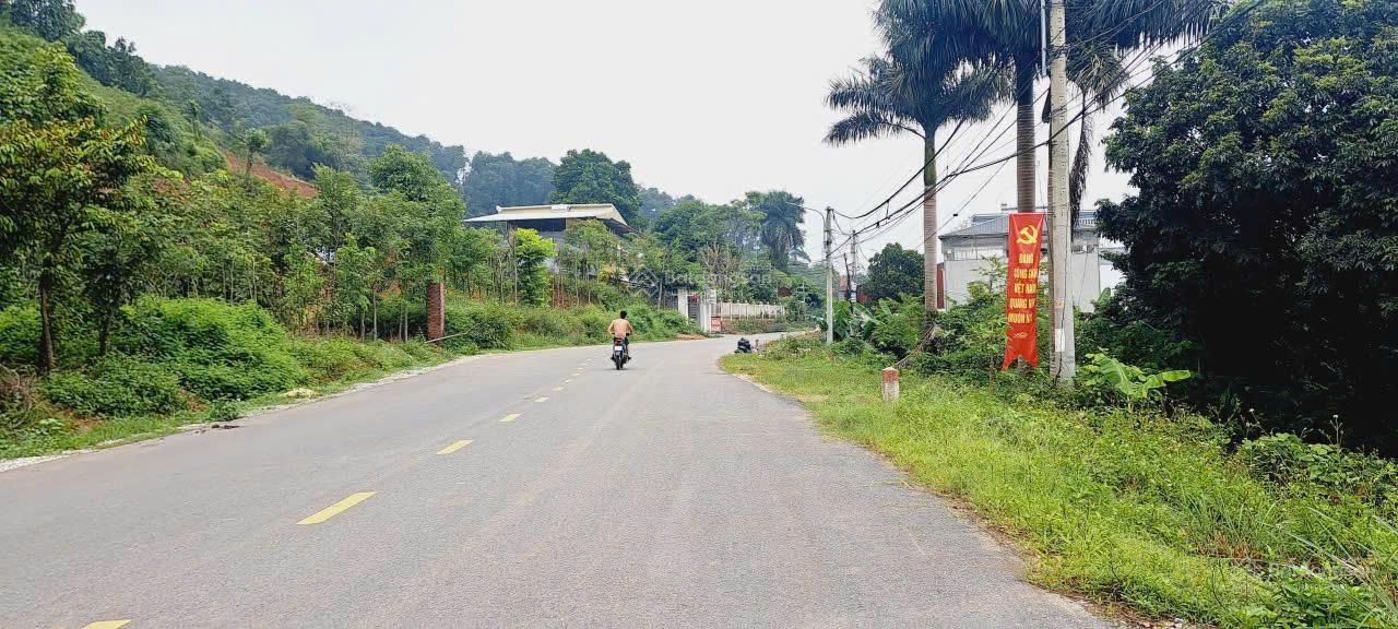 Bán gấp lô đất 30m mặt đường nhựa gần KDL Ao Vua, đầu tư kinh doanh, phân lô, nghỉ dưỡng đều hợp lý