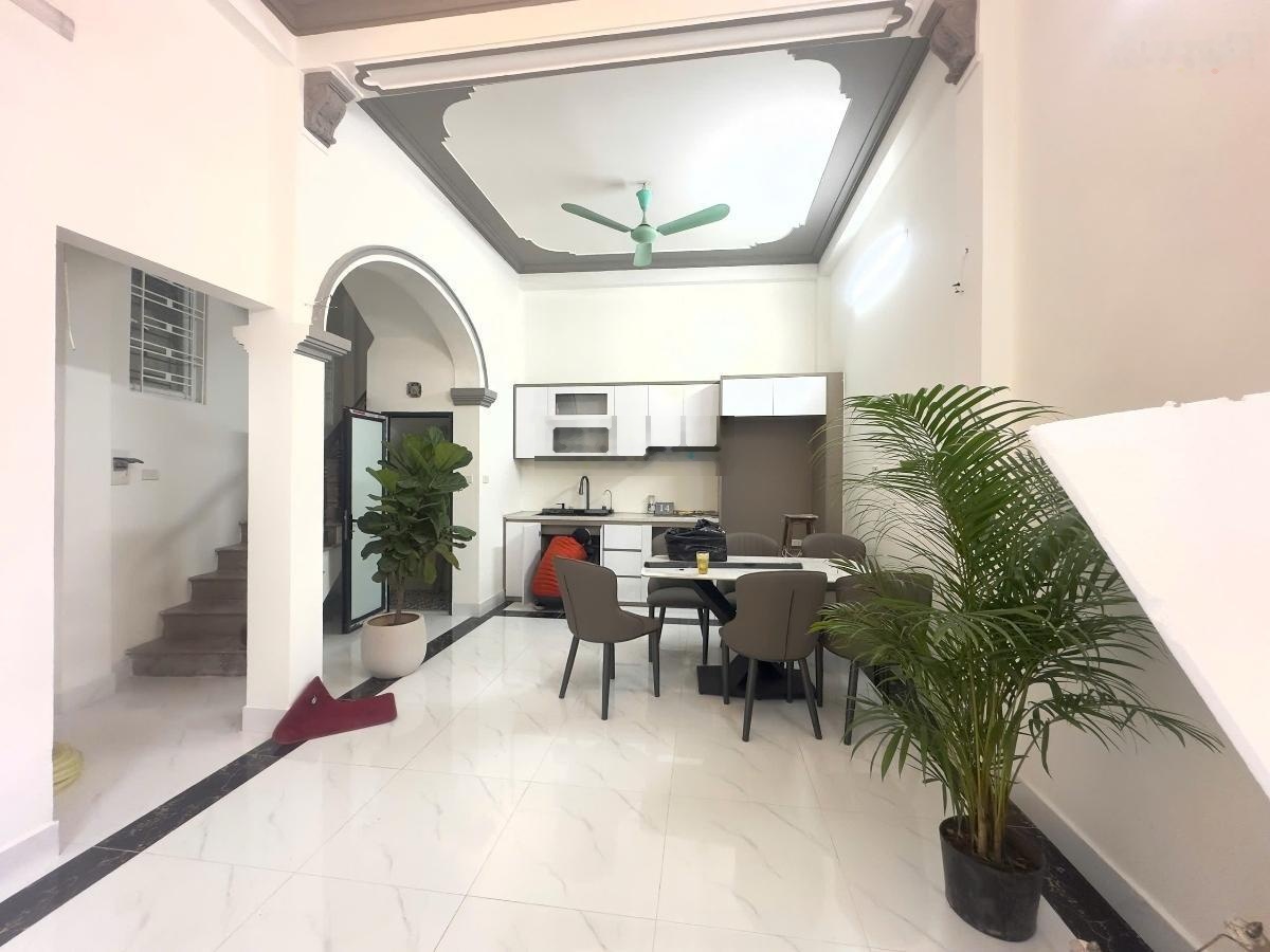 Siêu phẩm hoàng hoa thám lô góc hiếm ô tô đỗ cửa kinh doanh đỉnh 12.9 tỷ